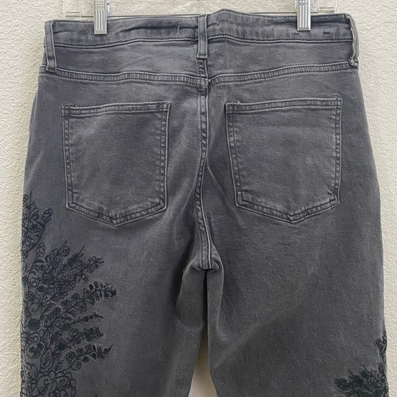 FREE PEOPLE We The Free OB737354 Embroidered Girlfriend Jeans Size 29 - Picture 11 of 16